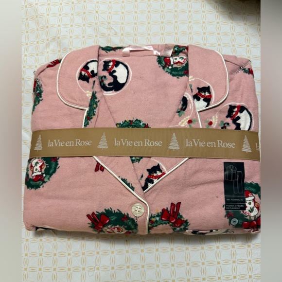 LA VIE EN ROSE Winter Print Flannel PJ Set-Long sleeved shirt+pants- Size M-NWT - Picture 3 of 7